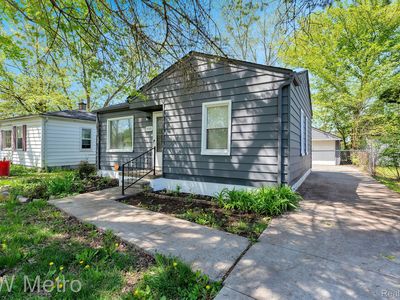 19391 Inkster Rd, Livonia, MI, 48152