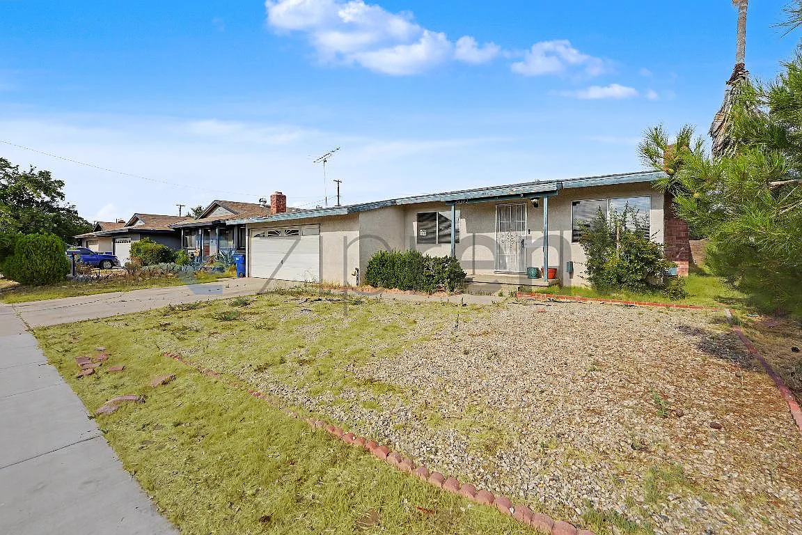3 bed, 1602 sqft, $2,375 — Photo 3