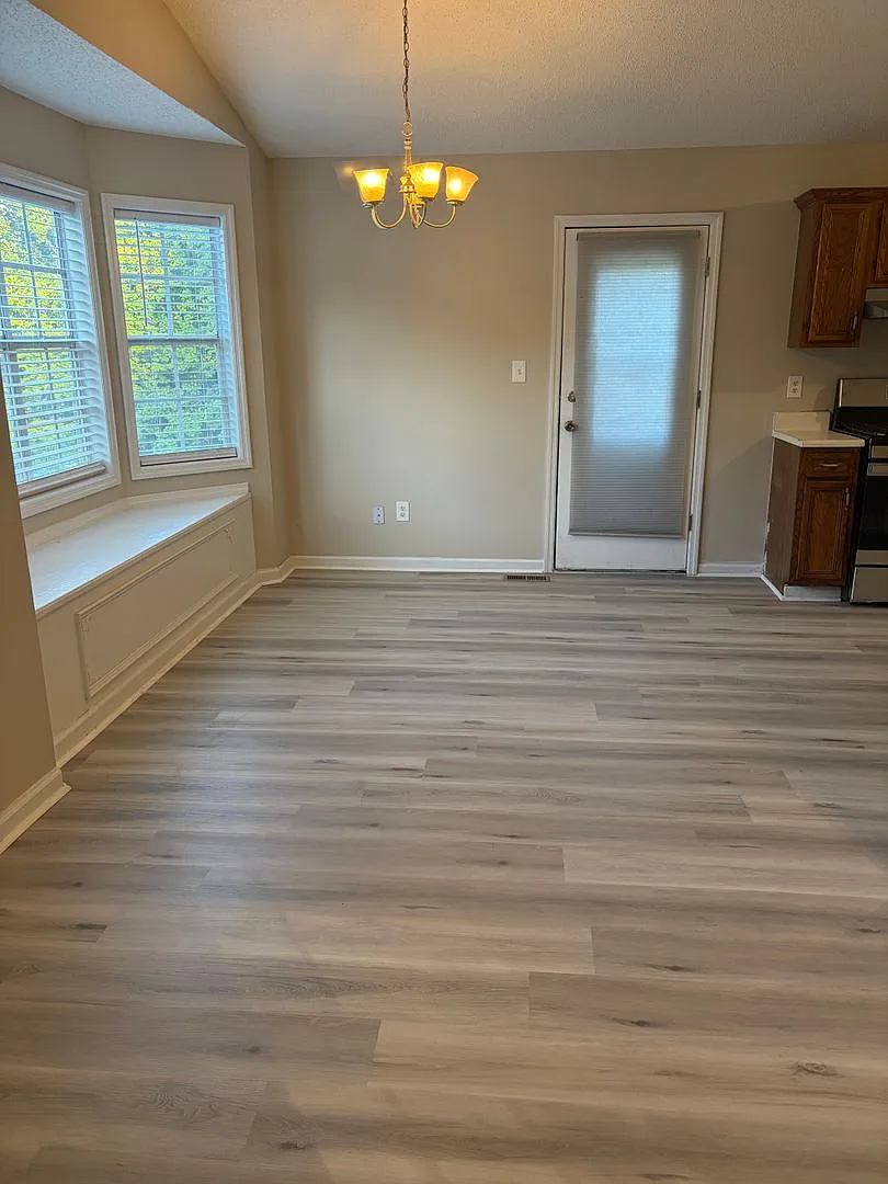 Single Family Home — Photo 4