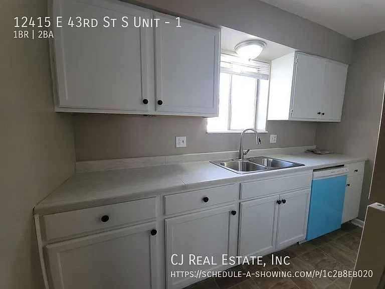 12415 E 43rd St S #1 — Photo 5