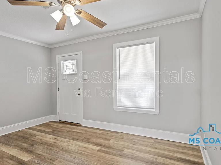 1612 Gordon Ave — Photo 5