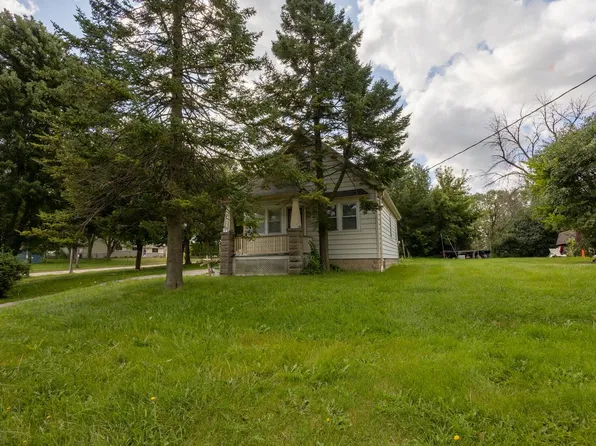 2325 West Kimberly AVENUE, Milwaukee, WI 53221