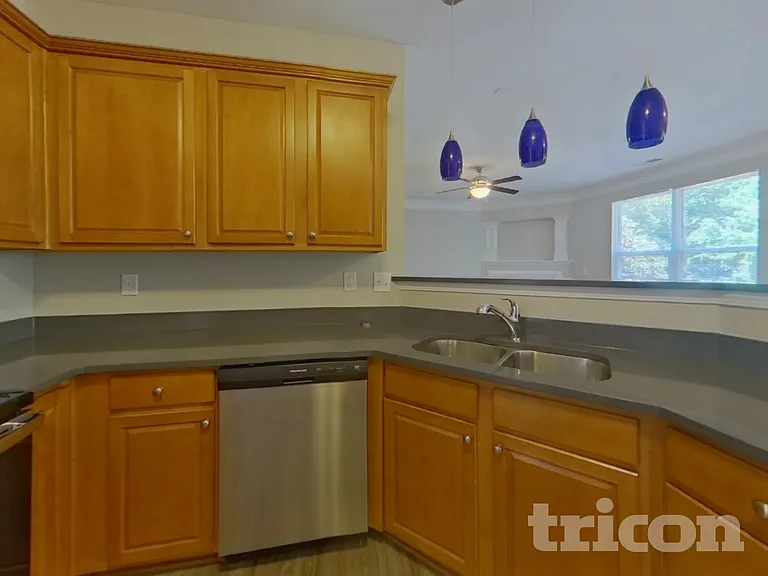 2721 Forest Grove Ct — Photo 7