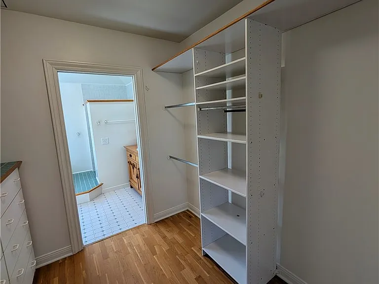 582 N Sunnyslope Ave — Photo 48