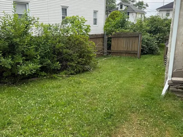 2240 College Ave, Bensalem, PA 19020