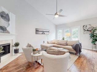 121 Lake Chateau Dr, Hermitage, TN 37076