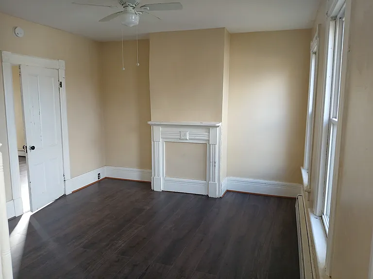 139 N Clinton St #2 — Photo 11
