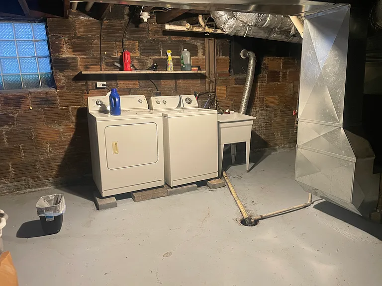 106 Saint Clair Ave — Photo 8