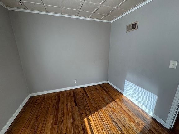 5th image of 701 W 24th St Unit 1