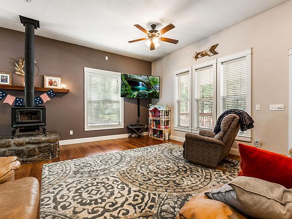 3rd image of 30758 Bambi Dr