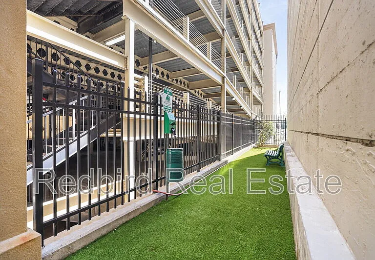 1803 Broadway #211 — Photo 10