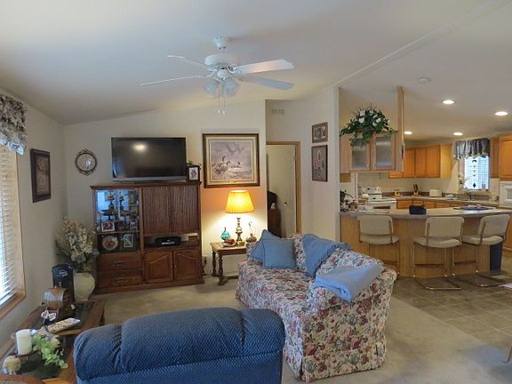 2nd image of 7113 New Castle Dr