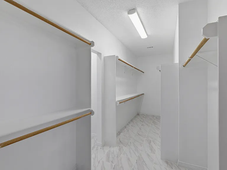 305 W Mill Valley Dr — Photo 25