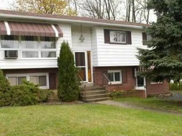 902 N 12th St, Allentown, PA 18102