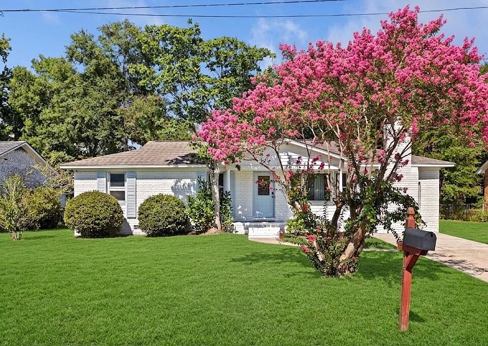 1st image of 4622 Glenn St