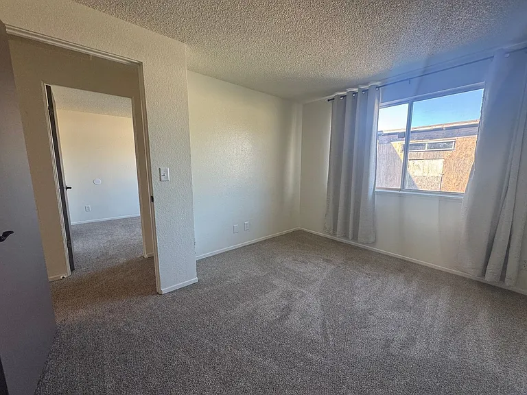 2729 California St #1-3 — Photo 15