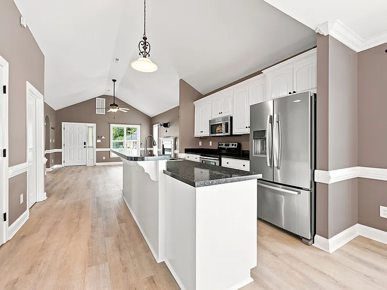 2517 Sawgrass Dr — Photo 11