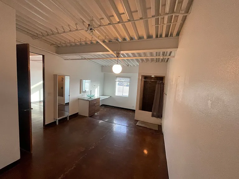701 Shadow Ln — Photo 39