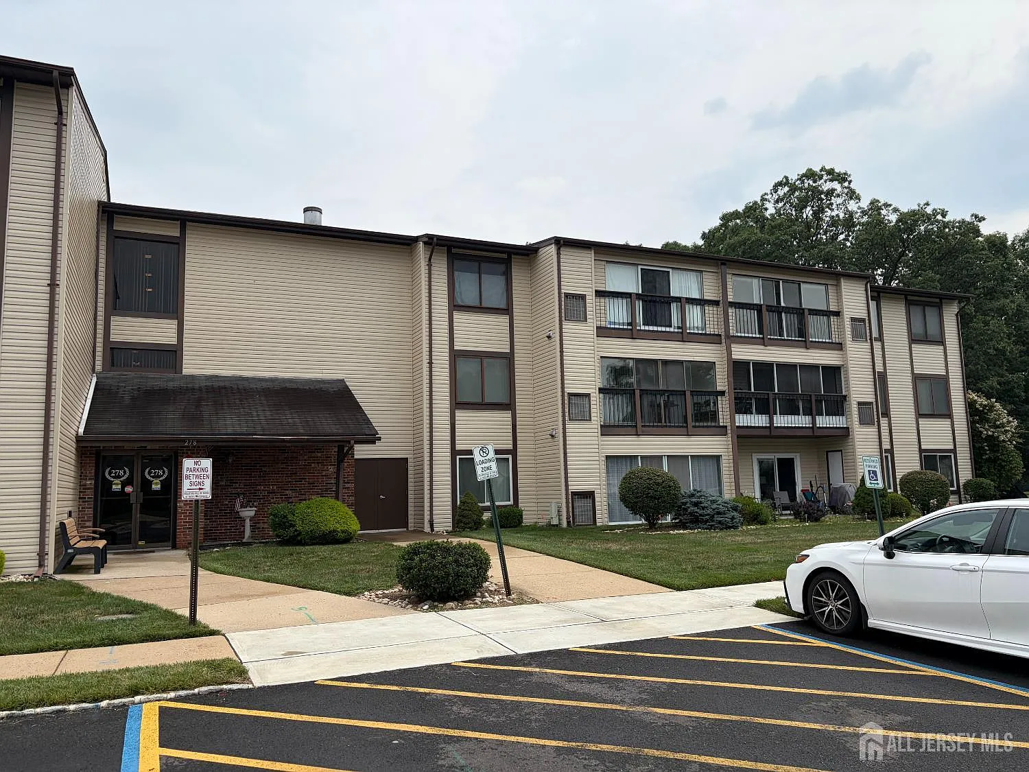1 bed, 1.0 bath, 506 sqft, $1,750 — Photo 2