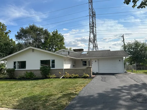 416 Princeton Dr, North Aurora, IL 60542