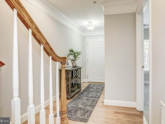 4th image of 11821 Regents Park Dr