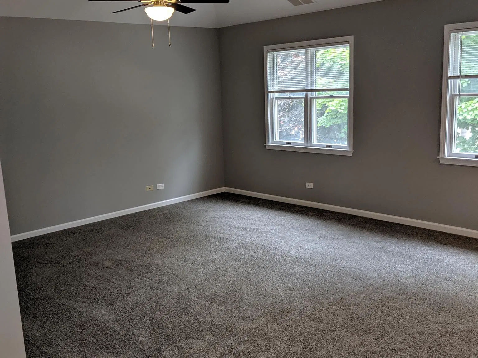 833 Elgin Ave — Photo 2