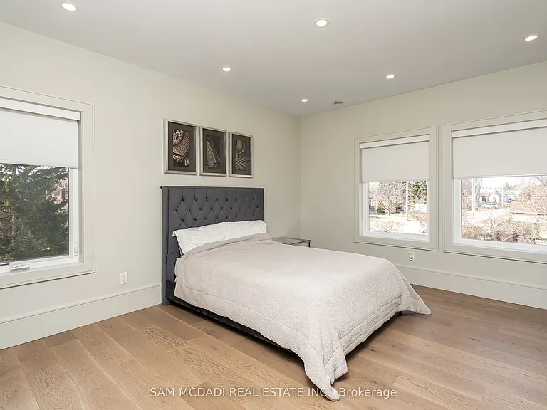 1019 Strathy Ave — Photo 26