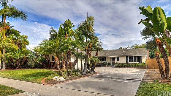 3rd image of 2010 Paloma Dr