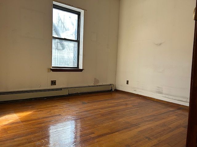 Building Photo 3