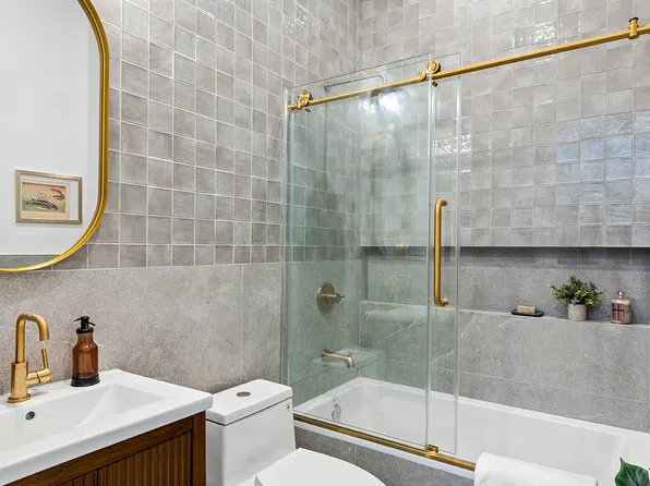 118 Schaefer Street image 10 of 15