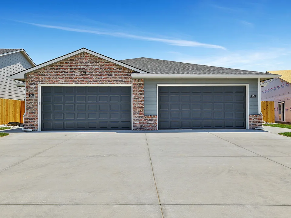 564 Long Path Ct