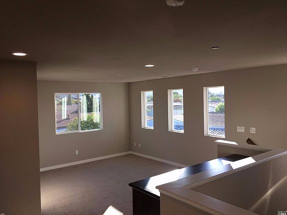 4th image of 4275 Wine Country Ct