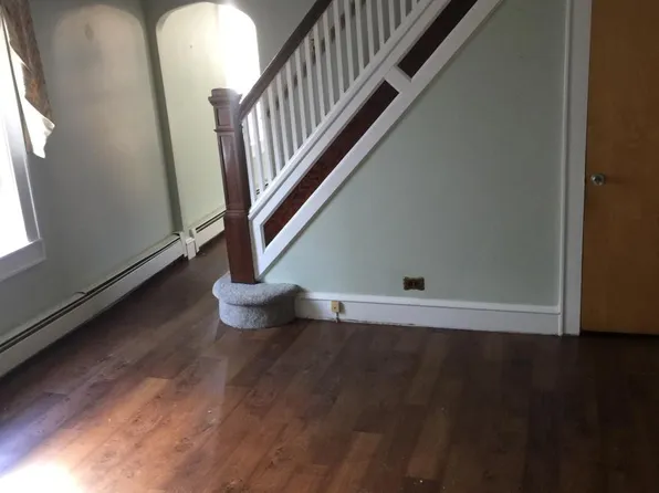 24 Wilford St, Pittston, PA 18640