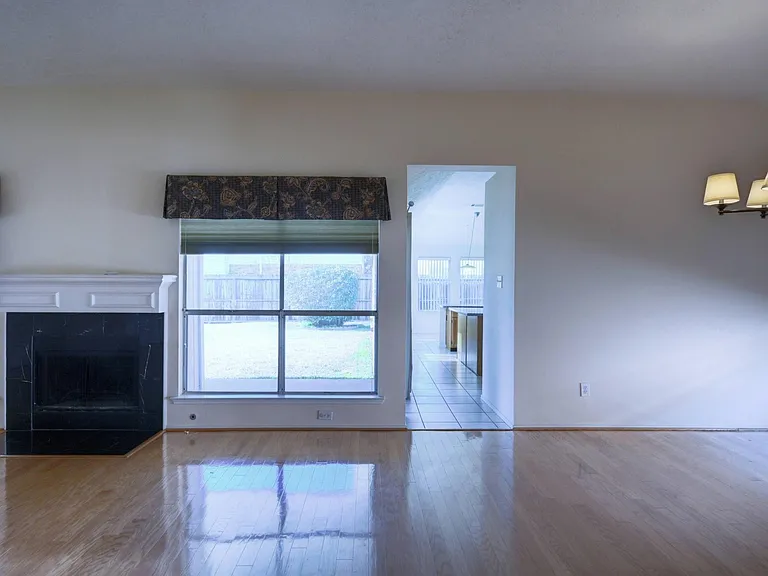1226 Berrystone Trl — Photo 8
