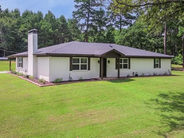 419 An County Rd #385, Palestine, TX 75801