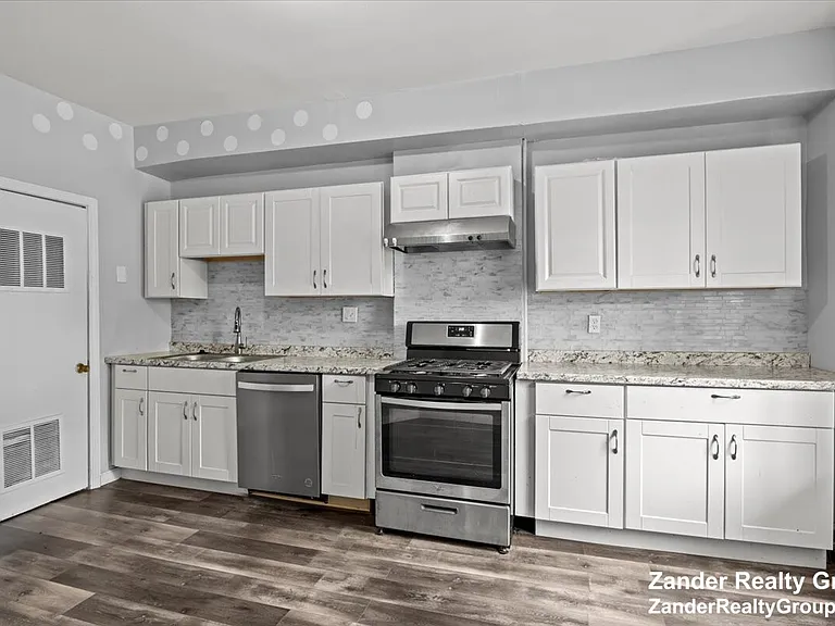 26 Alpine St #2 — Photo 15