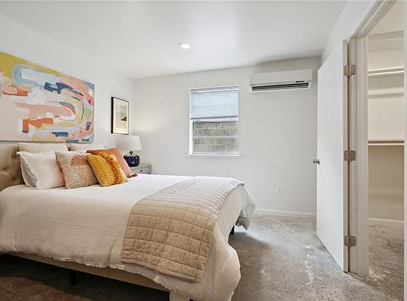 5th image of 3135 Dauphine St APT B8