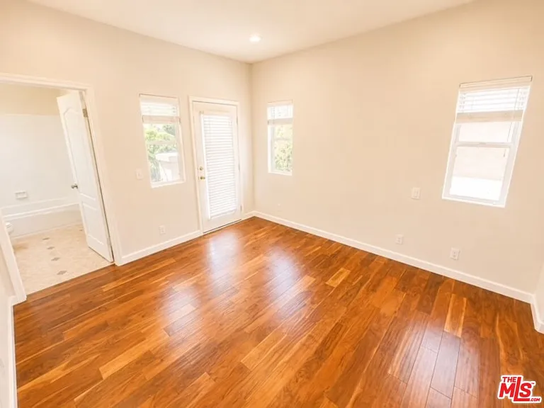 7371 Westcliff Dr — Photo 23
