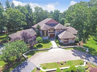 653 Love Ln, Warwick, RI 02818