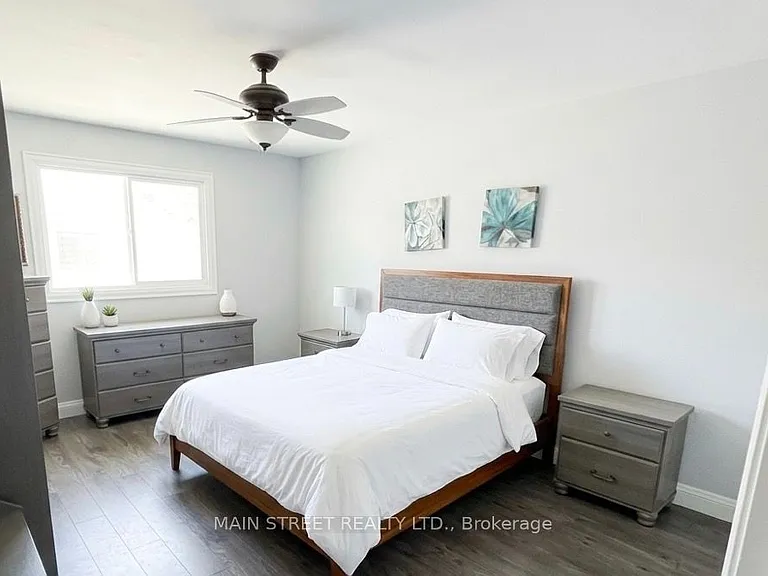 77 Reddenhurst Cres — Photo 11