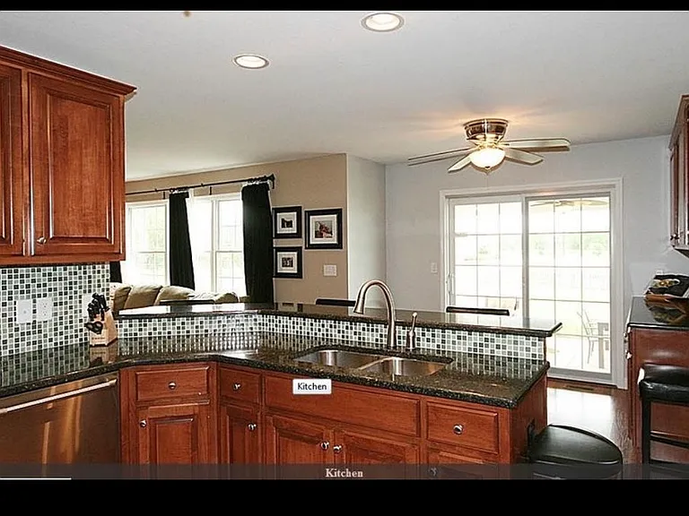 943 W Forsyth Rd — Photo 14