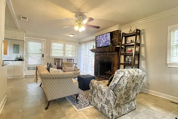 2158A Lower Roswell Rd — Photo 27