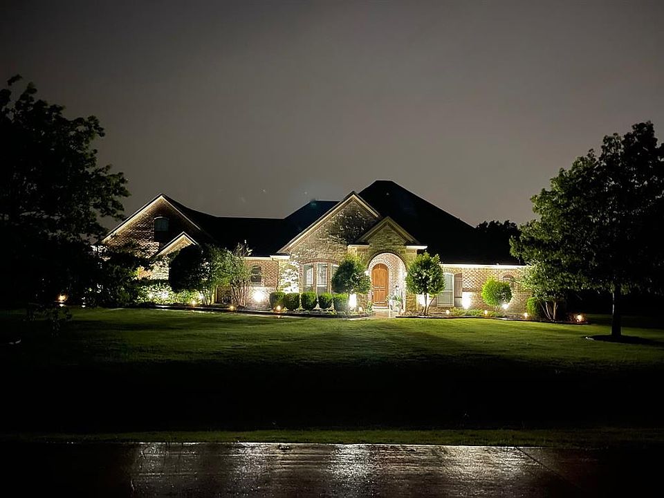 1st image of 214 Pheasant Hill Dr