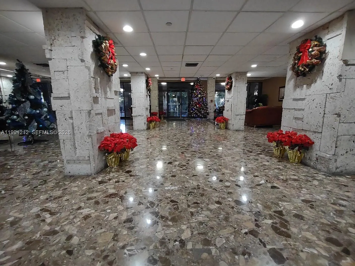 Greenwich Ph I Condo — Photo 2