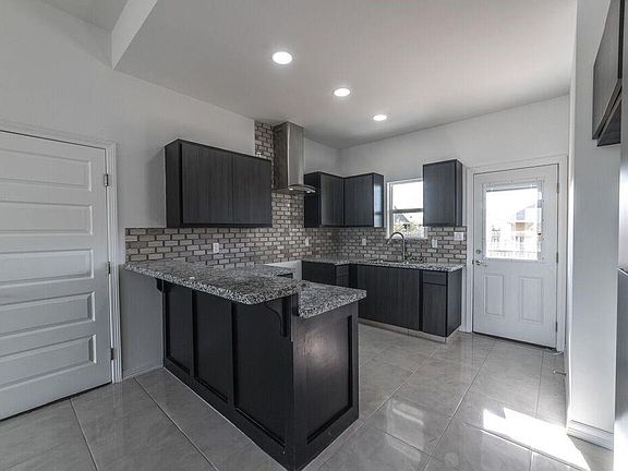 2nd image of 3008 Peace Ave