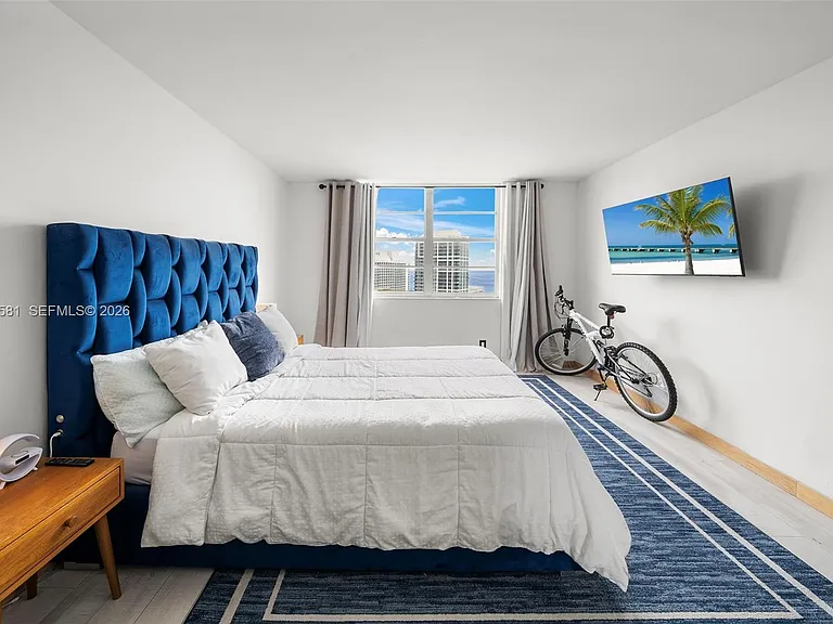 6770 Indian Creek Dr #Penthouse B — Photo 21