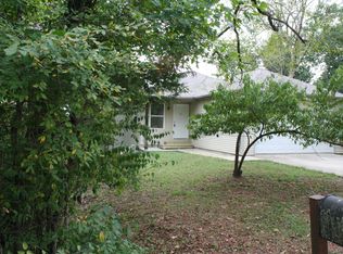 5022 Redbud Dr, Rockaway Beach, MO 65740