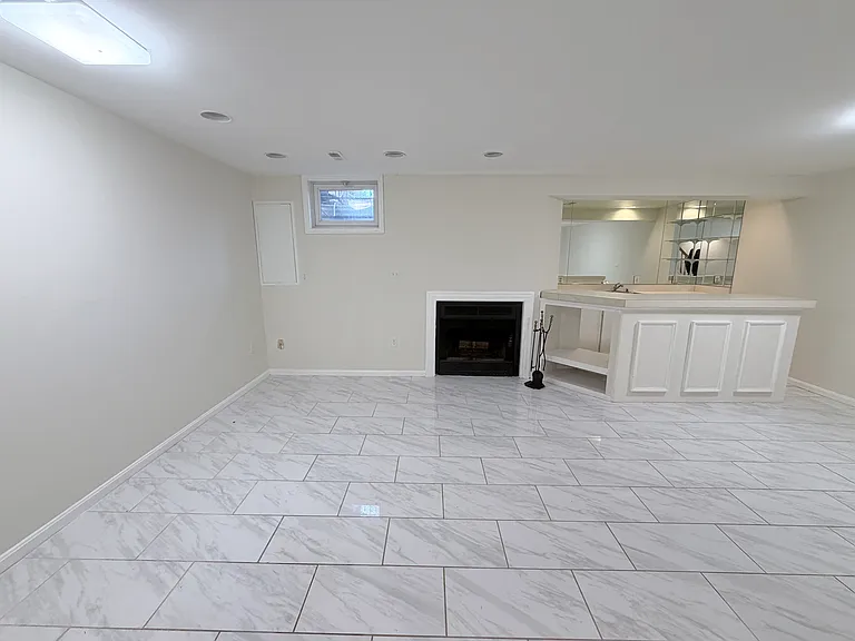 5900 Parenham Way — Photo 34