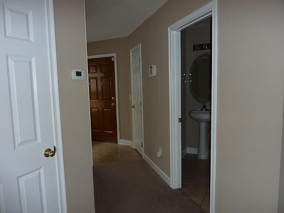 4th image of 833 Sugar Plum Ln