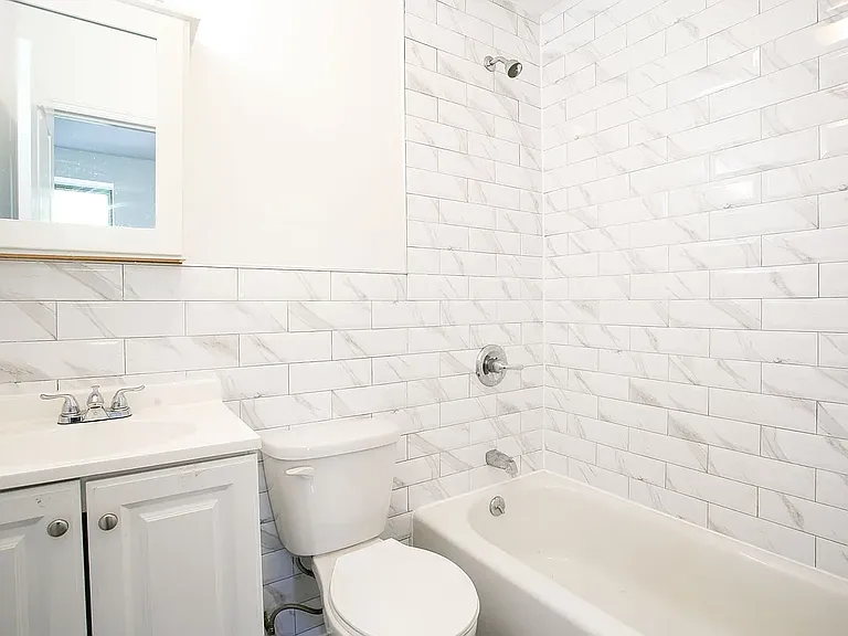453 Irving Ave #1 — Photo 12